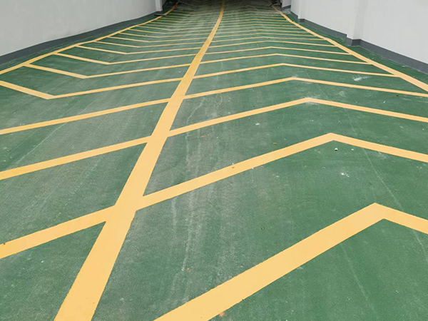 无振动止滑坡道